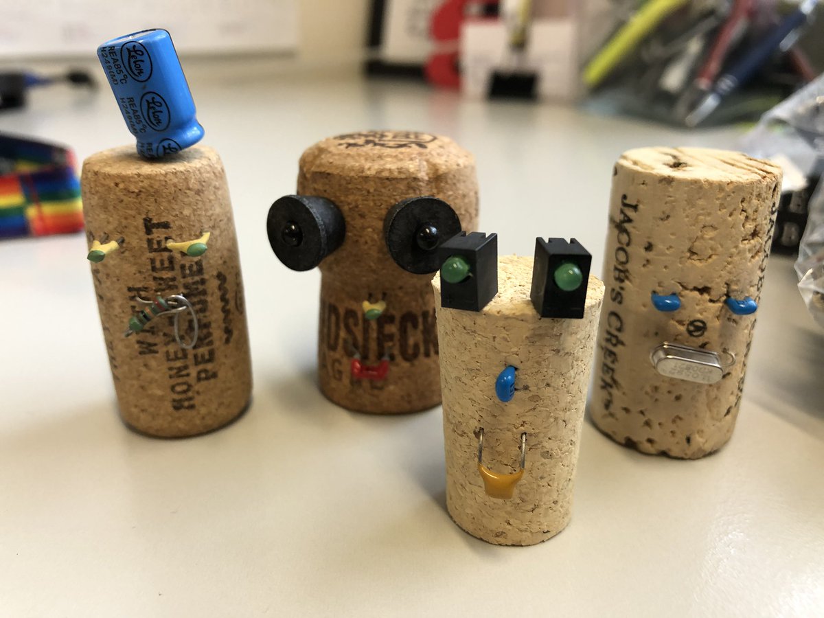 Manuela_Taboada's tweet image. Getting ready for QUT Waste Free workshop next week! Way too much fun already! #QUTdesign #nowaste #wastefree @QUTdesign @IFE_QUT @ReverseGarbageQ @Kathlee38272848 @LeonieBarner @rosyrosewater