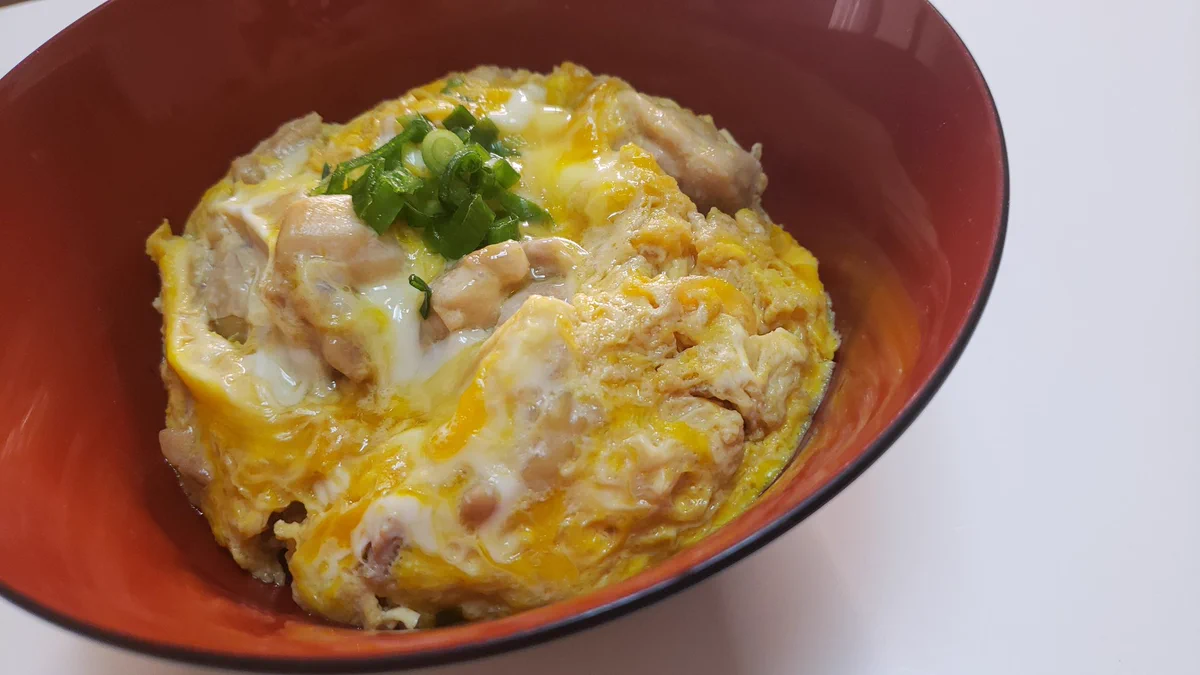 レンジで名店の味を再現！？「レンジ超とろとろ半熟親子丼」の作り方！
