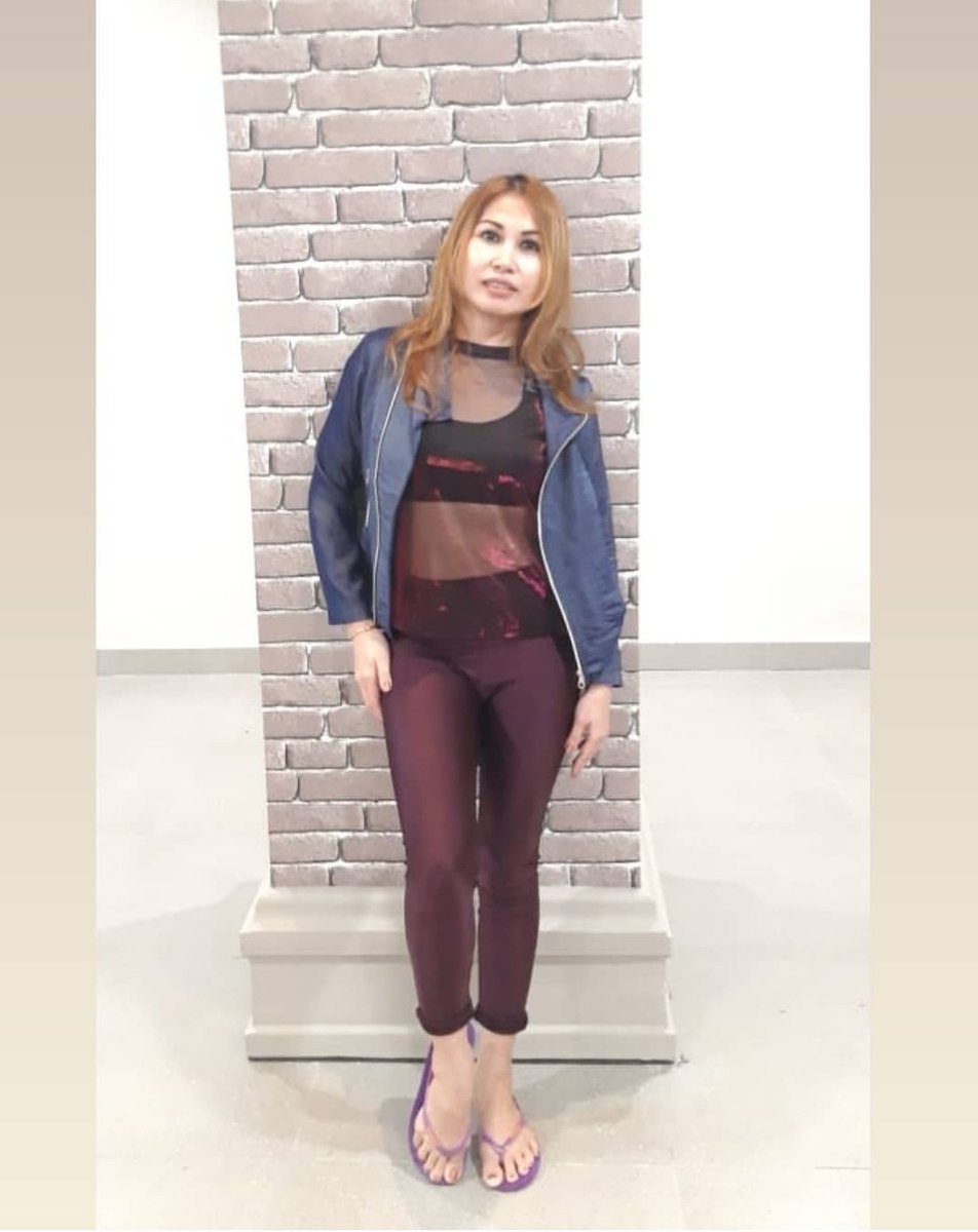 laurentflipflop's tweet photo. Nice outfit and also nice girl
#nicegirl
#fitgirl
#niceoutfit
#casualsandal
#sandalroxy https://t.co/S2Kr1klcn9