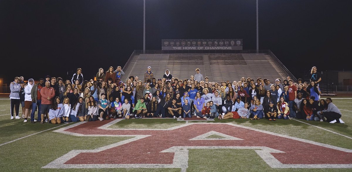 CAHS_FCA's tweet photo. Fields of Faith 2019!!! What a wonderful outcome!!! Big thank you to @calebfreeman_18 for speaking God’s truth to us tonight!!! Truly an inspirational night for so many!!! God is good!!! https://t.co/S6YTHXbwtT