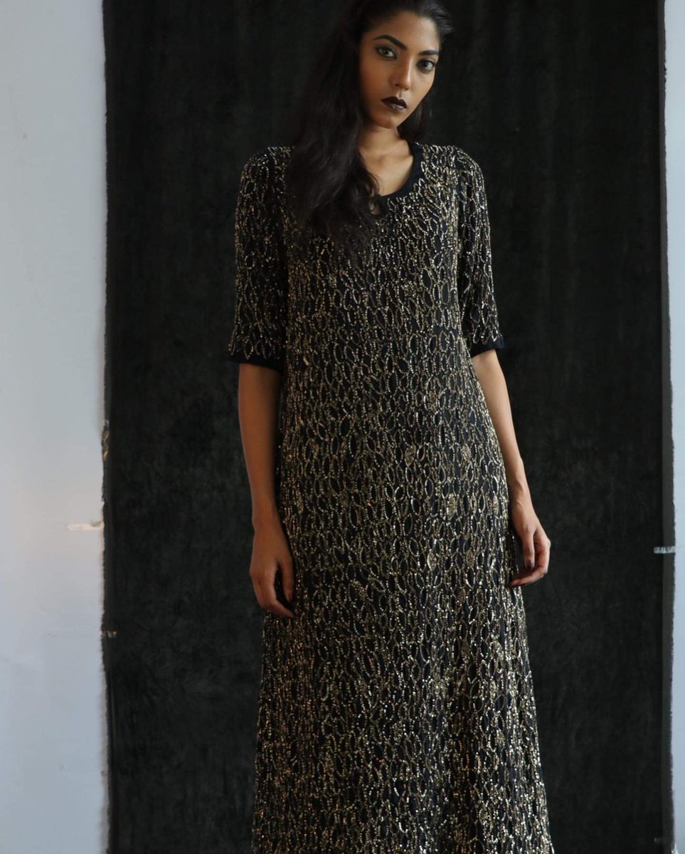 fabloktextiles's tweet photo. Handwoven brocades, ikats, appliqués and sequinned patterns . Fall collection explores foliage motifs through a myriad of textile treatments
Arriving tomorrow at our stores. @anju08chaurasia
#fablokfashions #fabloktextiles https://t.co/NaJOgv6AR3