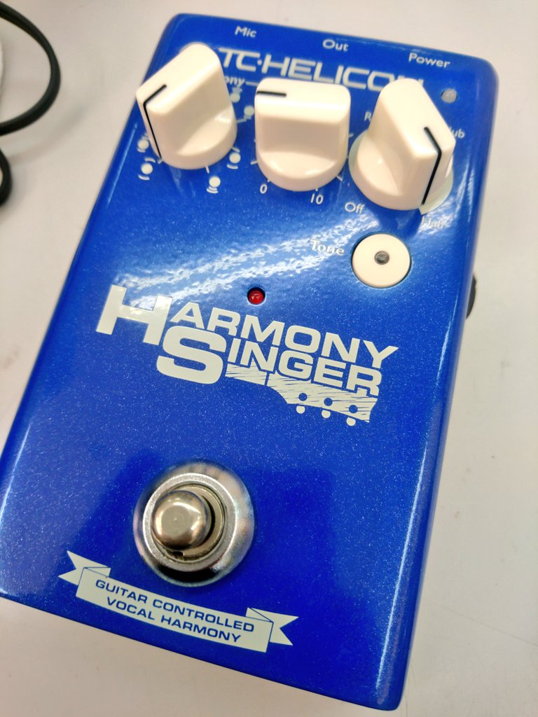 ho_soukasezaki's tweet photo. 電源無いけど、マルチ電源でいけた‼️😃
一般の人がマルチ電源持ってるかは別として‼️😩
#TCHELICON #HarmonySinger https://t.co/2lNpDRsSfV