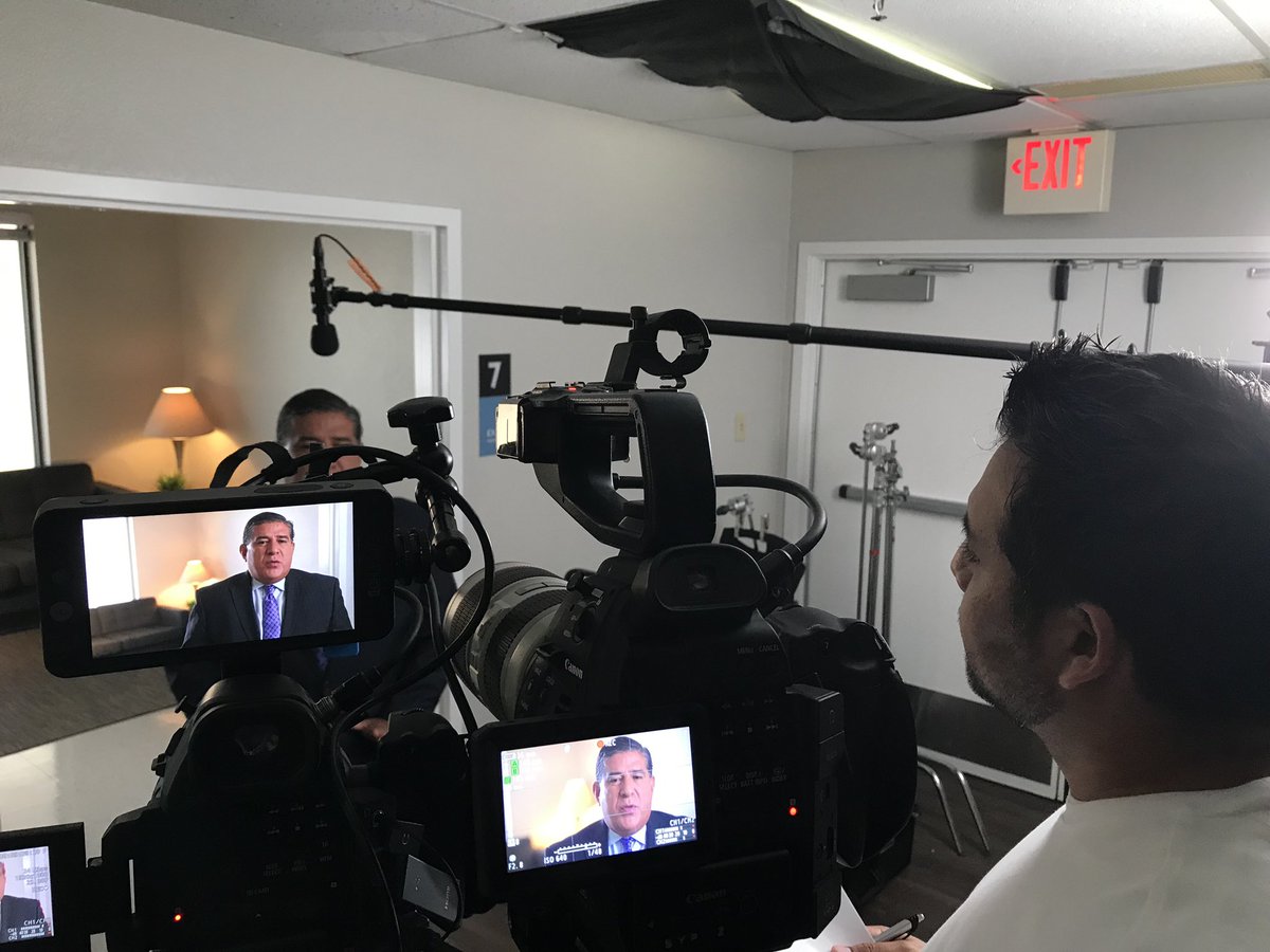 thesideyard's tweet photo. A few behind the scenes photos of today’s shoot with @SBCHChealth https://t.co/SemSNELRAp