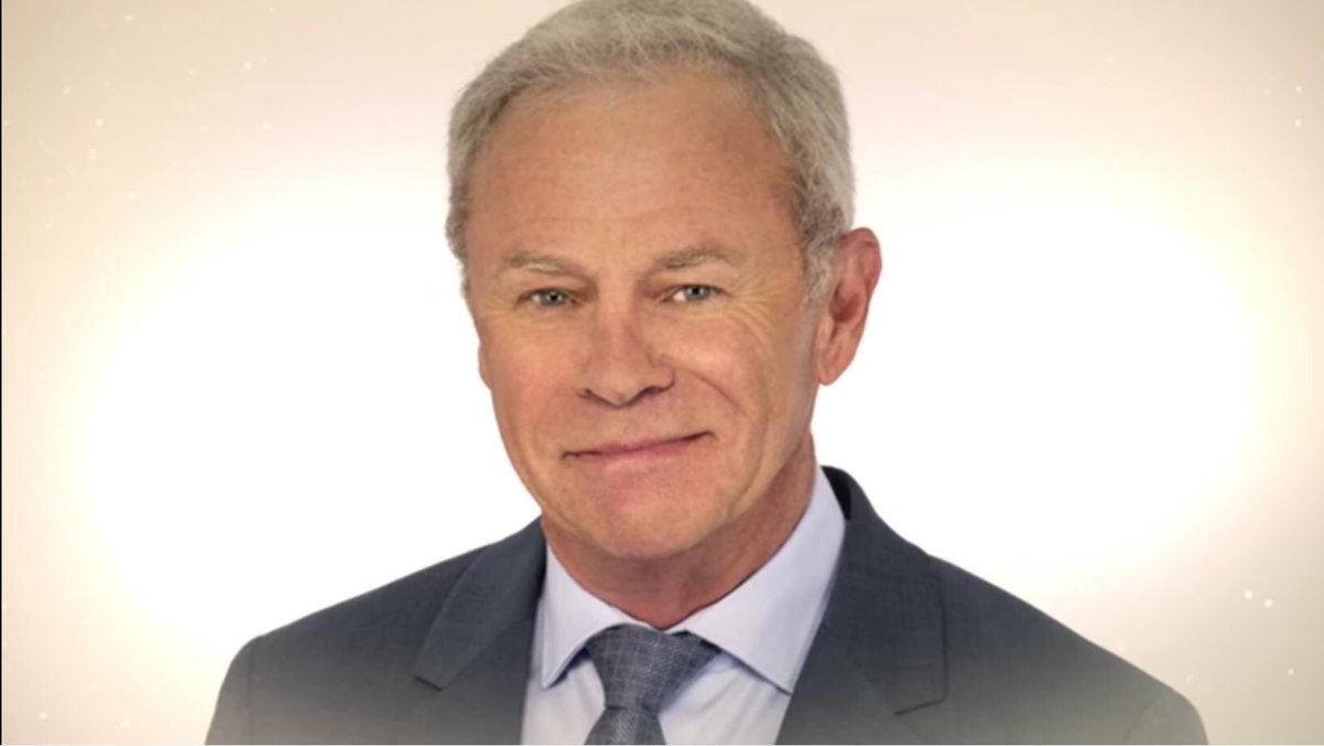 vicksvapor77's tweet photo. After debuting nearly 39 years ago, Robert (@tristanrogers) appears in the opening credits for the first time EVER! Well deserved and LONG overdue 👏🏼 #GH https://t.co/Fc5T3Fo8NH