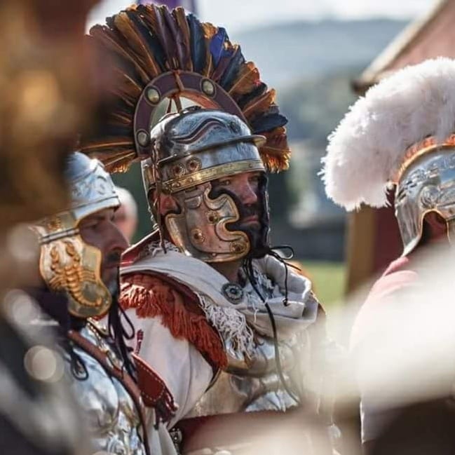 Praefectvs_Prae's tweet photo. PRAEFECTVS Praetorio Romano in civitatem secundus 🏛️🏛️🏛️
#RomanImperium #Trajanvs #PraefektRomanImperium #TitvsAnnivsAcerbvs #Roma #PRAEFECTUSPRAETORIO #Praefectvs_PraetorioNr1 #PRAEFECTVS_PRAETORIO #FAMILIA_POPPAEA #bestfamily #Number1  #reenactment #reenactment #AncientRome https://t.co/OGgtLbhUjQ