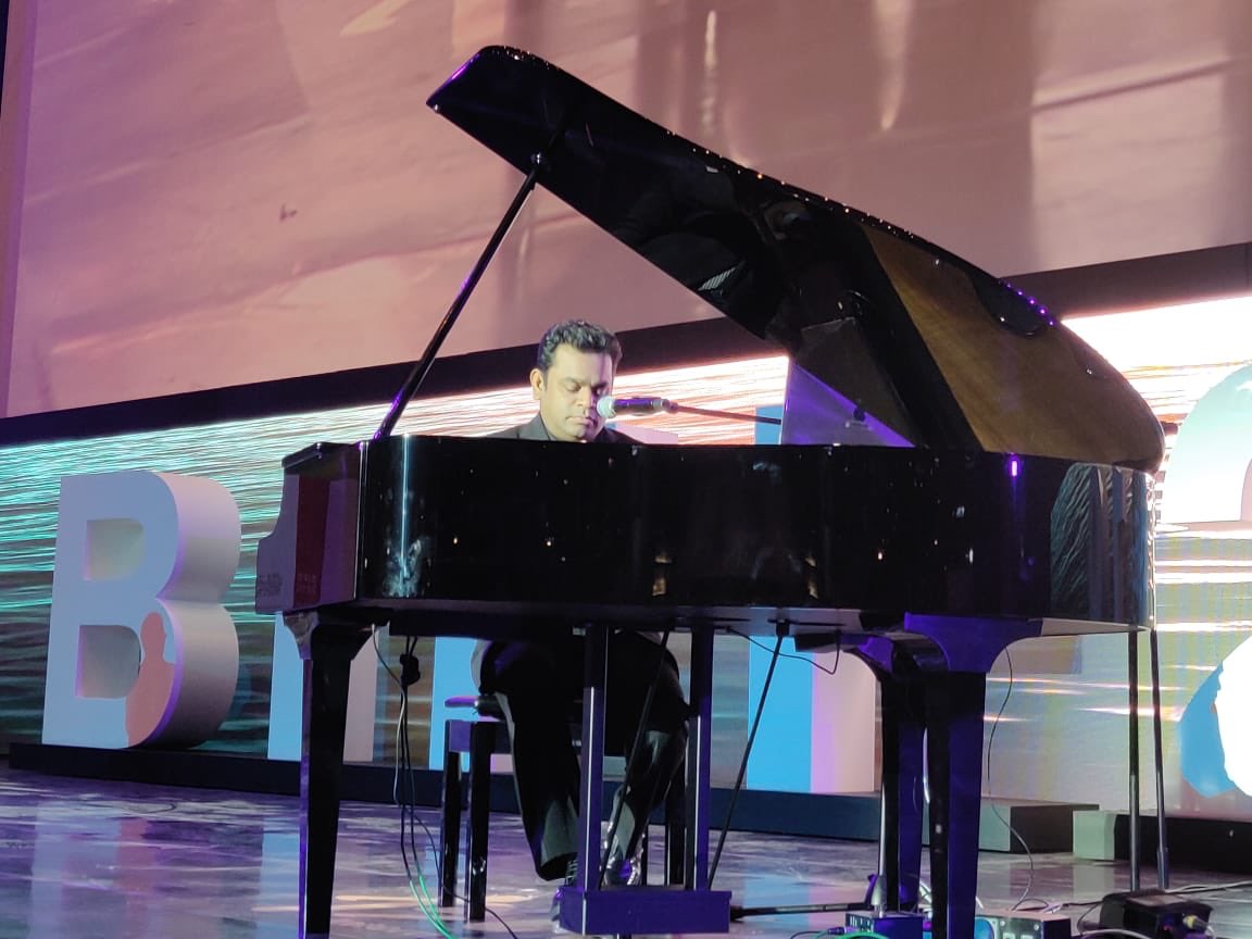 ManjushaRK's tweet photo. Music maestro #ARRahman will perform live @BusanFilmFest this year where he marks his debut as writer-producer.#99songs presented by @jiostudios & @arrahman ,dir by @VishweshK,*ing @Itsehanbhat to be showcased at the festival on Oct 9 @YM_Movies @JioCinema @idealentinc #BIFF20 https://t.co/ID9FnEeLdh