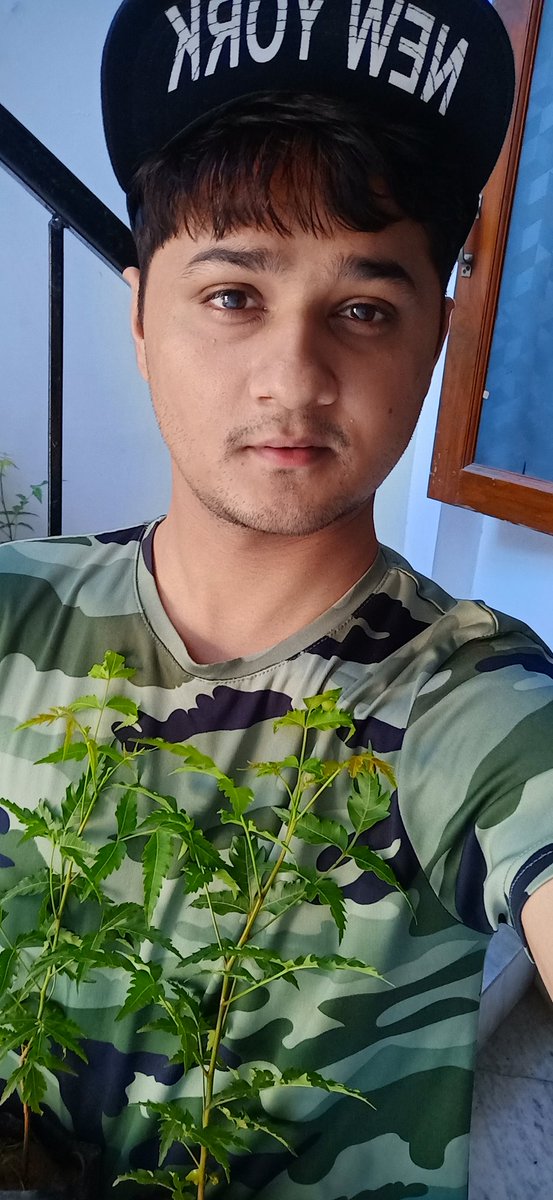 ShivamB45747125's tweet photo. Together we can make our mother earth better place to live. 
Trees for life 🌲🌲🌏
10 done 90 to go..🌲🌲
#mission100 #makedelhigreen
#savetreessaveplanet
@PMOIndia @UNEnvironment @reef_scientist https://t.co/aqtlE07uF1