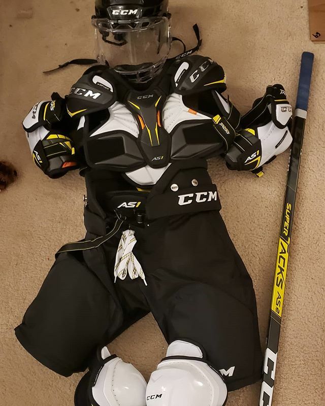 kevski57's tweet photo. It's all finally here. Aidan can't want to jump on the ice with his new gear. #ccm #ccmas1 #newgear #as2 #icehockey #hockey #hockeykids #peewee #smiles #pcmha #thanksccm https://t.co/adofPE45wq https://t.co/HHmfEtKEOb
