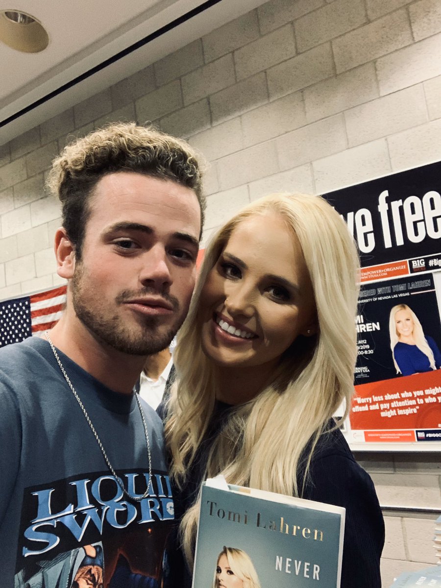 jenner_allen's tweet photo. Thank you @TomiLahren for representing our conservative voices on campus here at @unlv It was such an honor to meet you and hear you speak! @TPUSA #TPUSA #KAG #NEVERPLAYDEAD https://t.co/nozlMqwF4q