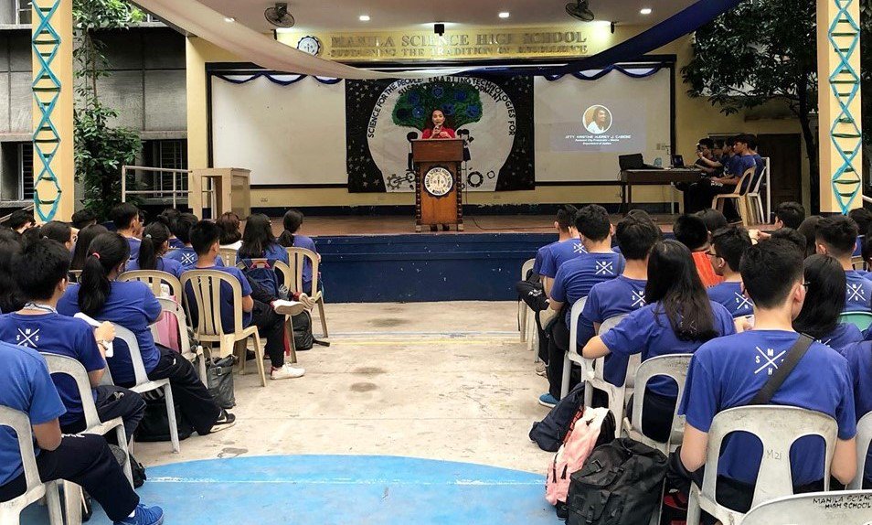 AngieQBalibay's tweet photo. Manila Science High School alumni encourage new students to future proof their careers #GoodNewsPilipinas #MaSci #ManilaScienceHighSchool #MaSciBatch1994 #AlumniHomecomig @MaSciHS https://t.co/RtCbijxZEB