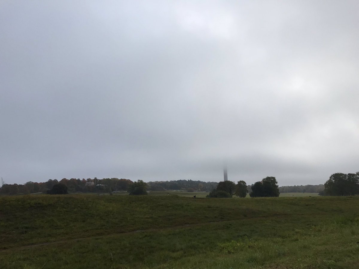 BeaRoseUK's tweet photo. Chilly but glorious. I’ll not bore of this view on my way into the office!
#Stockholm #isthiswinter https://t.co/zwBPjKcQTl