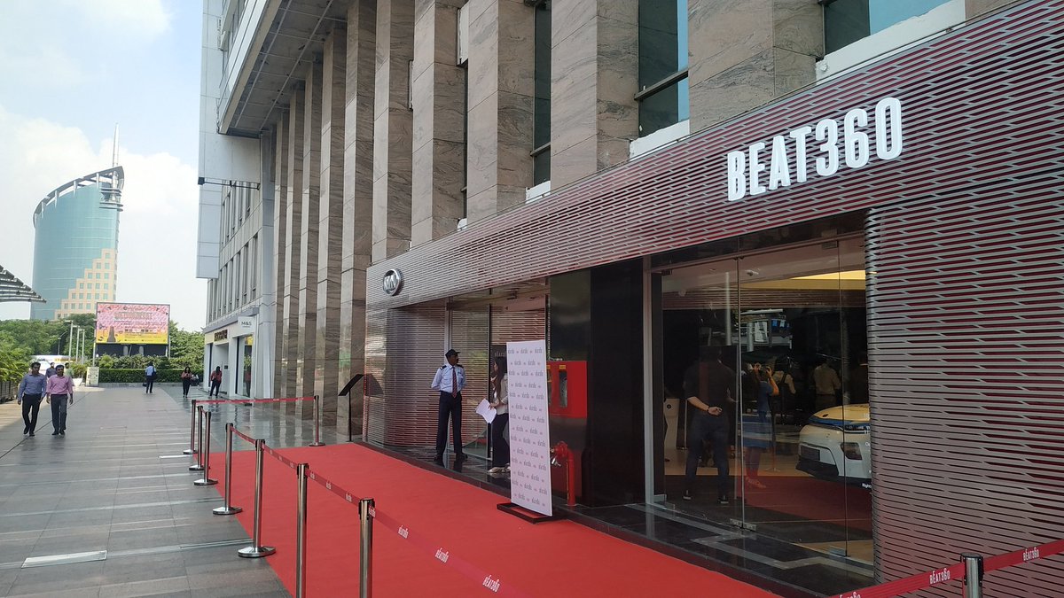 ShamsNaqvi's tweet photo. #Beat360 is the first brand experience centre from Kia Motors outside Korea. Well located inside #Cyberhub in the heart of #gurugram @KiaMotorsIN https://t.co/nJ3aJpL803
