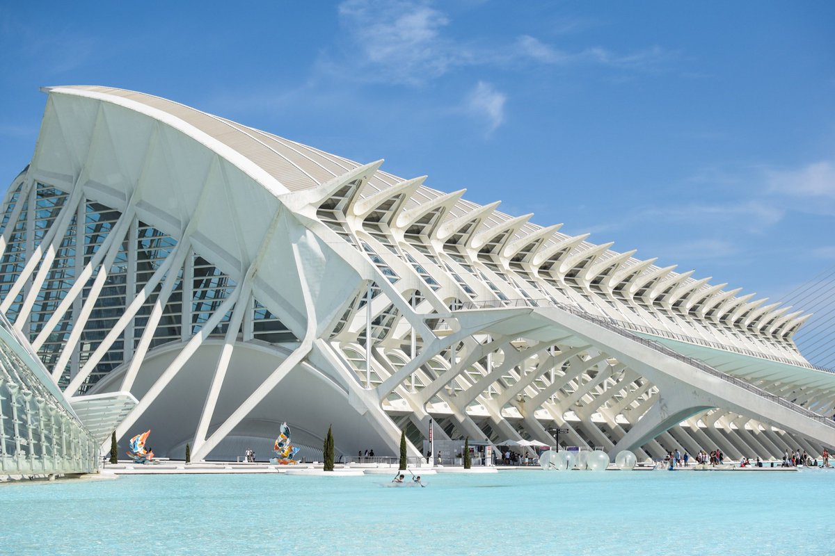 chiarabaesso's tweet photo. la città delle arti e delle scienze di valencia
— 
#ciutatdelesartsilesciències #architecture https://t.co/Ur4okzuKFb