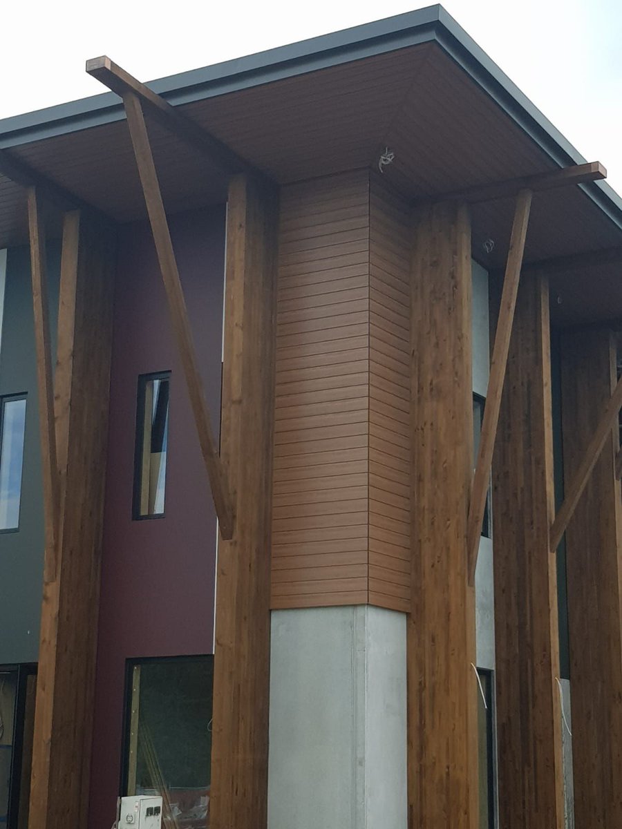 TechlamNz's tweet photo. Some great progress being made at the Riccarton Community Centre!
#techlamglulam #engineeredtimber https://t.co/EdrO1Q8d7U