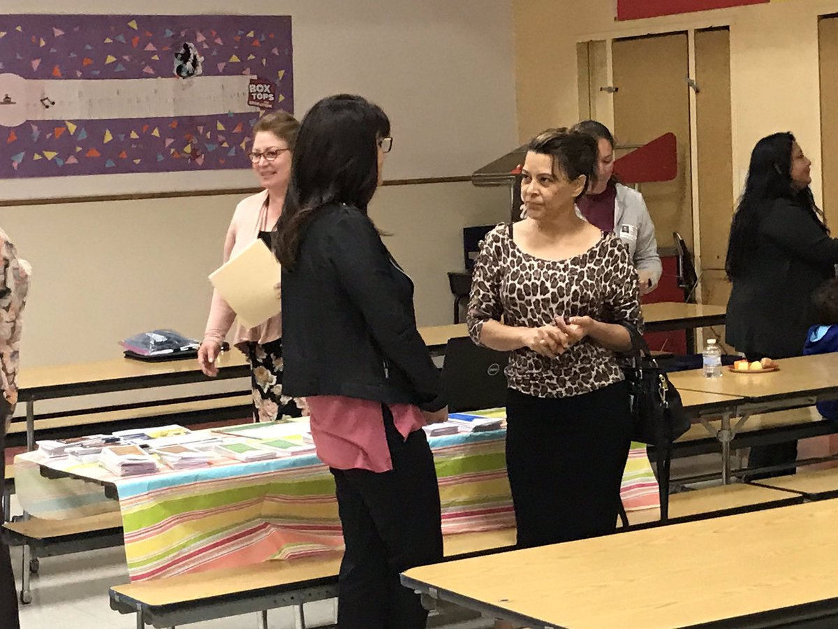 ceckenroth1's tweet photo. Parents network at the DELAC meeting today.  #WeAreSnowline #bettertogether https://t.co/REhT484RAB
