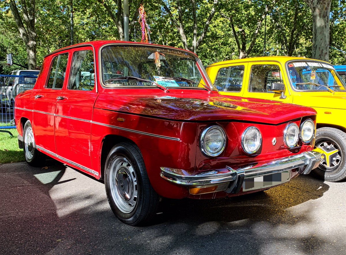 mospotter84's tweet photo. Renault 8 #renault #renault8 #renaultclassics #classiccar #classiccars #vintagecar #vintagecars #oldcar #oldtimer #carspotter #carspotting https://t.co/6rtb9dkd9V