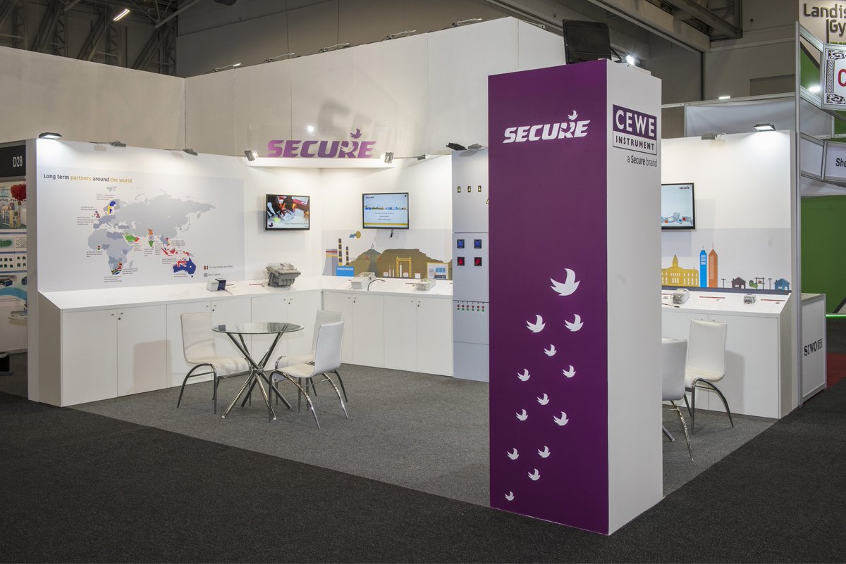 Four quarters design Studio tweet media