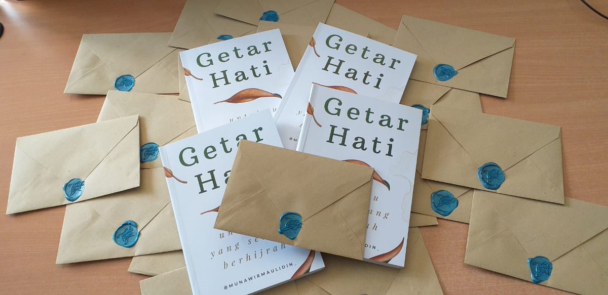 qultummedia's tweet photo. Potret buku #GetarHati dan catatan semangat dari @munawirmaulidin yang akan menambah koleksi bacaanmu. :) https://t.co/h5i3v6ZkZL