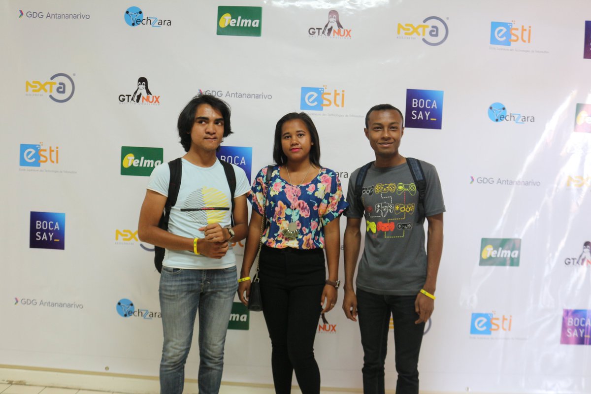 GDGAntananarivo's tweet photo. #DevFest #DevFest18 #Antananarivo #GDG #GDGAntananarivo #DevFestAntananarivo #Madagascar #Dev #GasyTiaLinux #GTL #TechZara #Community #Madagascar #photobooth https://t.co/nfyh0fZuHW