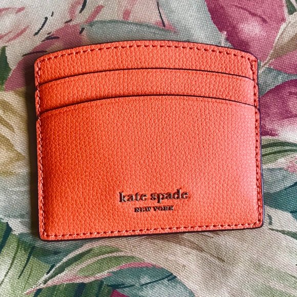 wglivingston's tweet photo. So good I had to share! Check out all the items I'm loving on @Poshmarkapp from @t_maye @milabellaful @JillFox10869861 #poshmark #fashion #style #shopmycloset #katespade #tommybahama #jordan: https://t.co/wHIM0t7jkx https://t.co/AopIfS7984