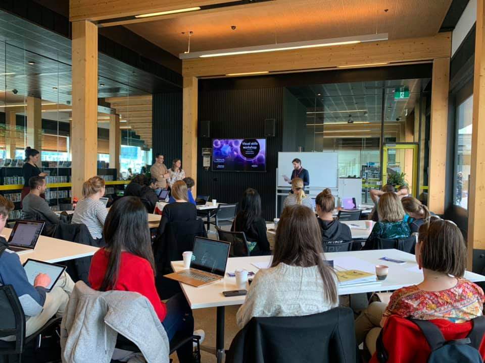 SOBRNetwork's tweet image. Visual workshop is a go! @AusNeuroSoc @squarecell @NickiCranna
Fantastic turnout from budding #scicomm brain scientists!