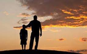 mitkurigram08's tweet photo. The world's greatest teacher is his own father. The boy will eat dinner with his father all his life, he will never deviate from the policy. https://t.co/DjTr6FHMzi