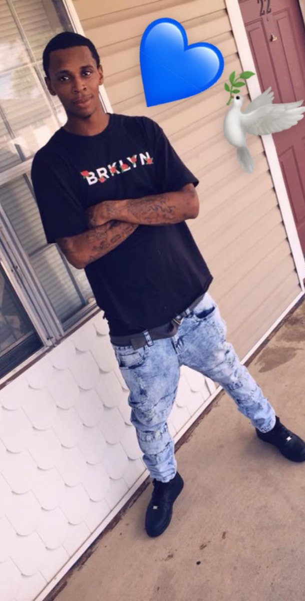 Chocolateeee24's tweet photo. Why do I always question God, but I never pray? I think about you, I end up cryin' on my best days 🥺🎶 #LLRambo 🕊💙📌 🗣 #JusticeForSantonio ‼️✊🏾 https://t.co/fUM6kJgUDt
