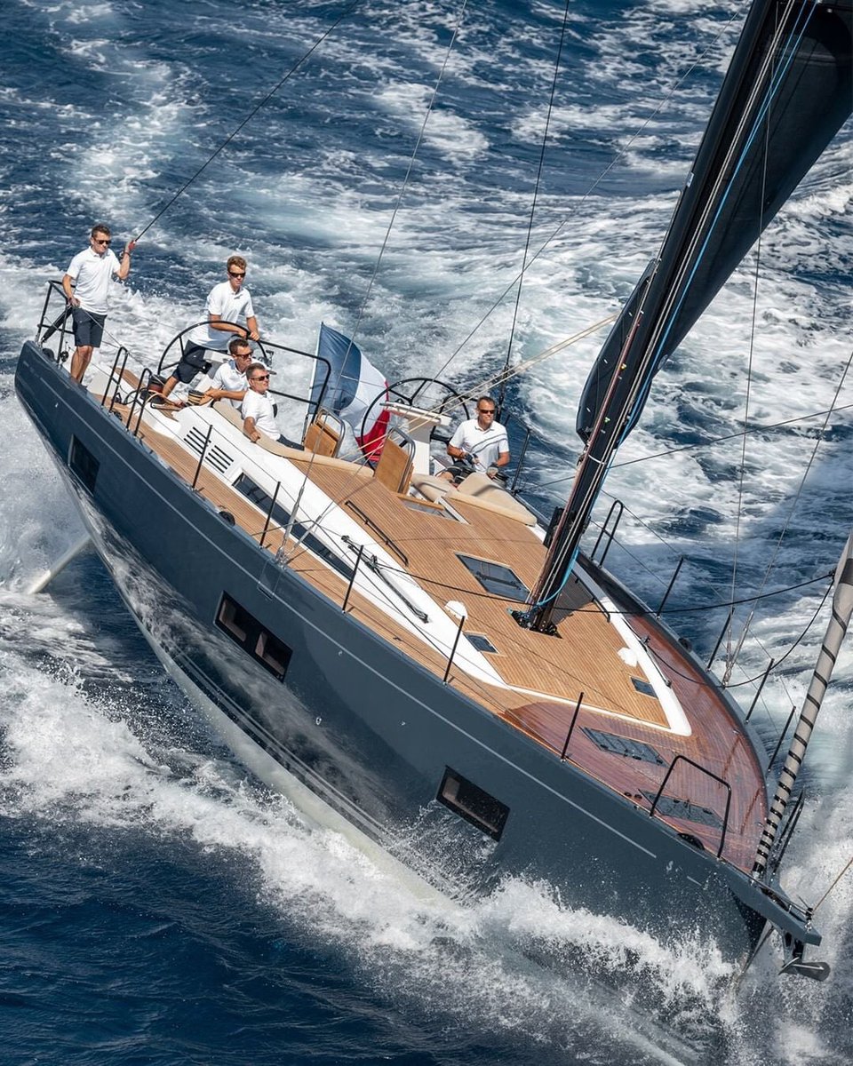Straight ahead. #LoveSailing

⛵️First Yacht 53
📷 @gilles_martin_raget