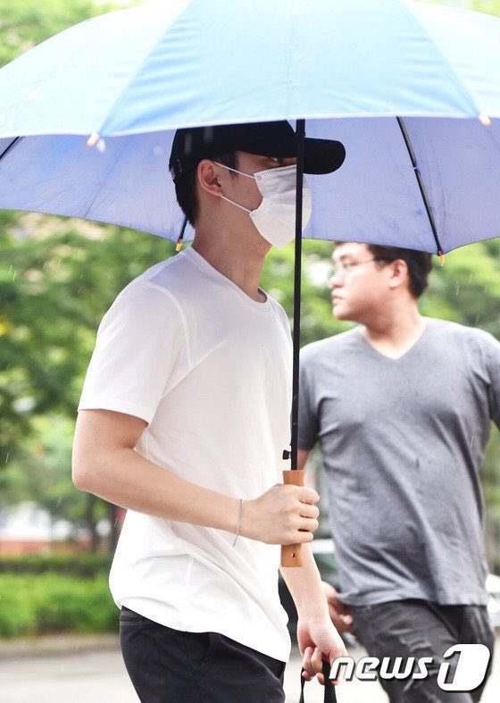 _ChanaDO's tweet photo. ตอนนั้นหุ่นแบบโคตรจะแมนแถมยังใส่สร้อยข้อมือแบบกร้าวใจเมีย https://t.co/BXVsyxdxGa