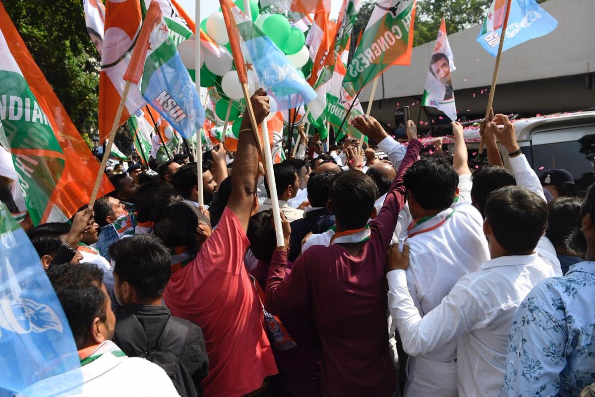 I am in Surat today to appear in a defamation case filed against me by my political opponents, desperate to silence me. 

I am grateful for the love & support of the Congress workers who have gathered here to express their solidarity with me. 

#SatyamevJayate