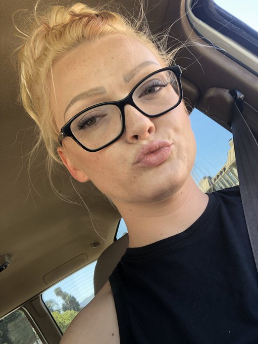 That @KimKardashian highlight doe 😍😅 https://t.co/a2BXXTGice<a class="tags" target="_blank" title="On Twitter" href="/?out=eyJ0eXAiOiJKV1QiLCJhbGciOiJIUzUxMiJ9.eyJpYXQiOjE3MjI0MzMyMjIsImlzcyI6InR3cG9ybnN0YXJzLmNvbSIsIm5iZiI6MTcyMjQzMzIyMiwiZXhwIjoxNzUzOTY5MjIyLCJyZWRpcmVjdF91cmwiOiJodHRwczovL3R3aXR0ZXIuY29tL0tpbUthcmRhc2hpYW4ifQ.znBbP5wmmZ4_JRg0LjkpDgblH8E3irZ2PnF4nsUBm1jDDFWs8W9oj8LtgX2FL3RwX9sPxnQqUDm7yiHBn0lkvQ">@KimKardashian</a><a href="/tag/whitegirl"class="tags"><span>#whitegirl</span></a><a href="/tag/zoeypaige"class="tags"><span>#zoeypaige</span></a>