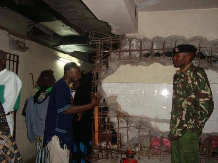 AwaazMagazine's tweet photo. #moirningday10october @thekhrc @imlu @AmnestyEARO @TISAKenya @ItsGeorgeKegoro @KiamaPeter1 @irunguhoughton @GikonyoCiru @Maskani254 #cbd4 In memory of the victims of 24 years of dictatorship and those who were tortured and died at Nyayo House Torture Chambers. Free the CBD4 now! https://t.co/x38nEAi00F