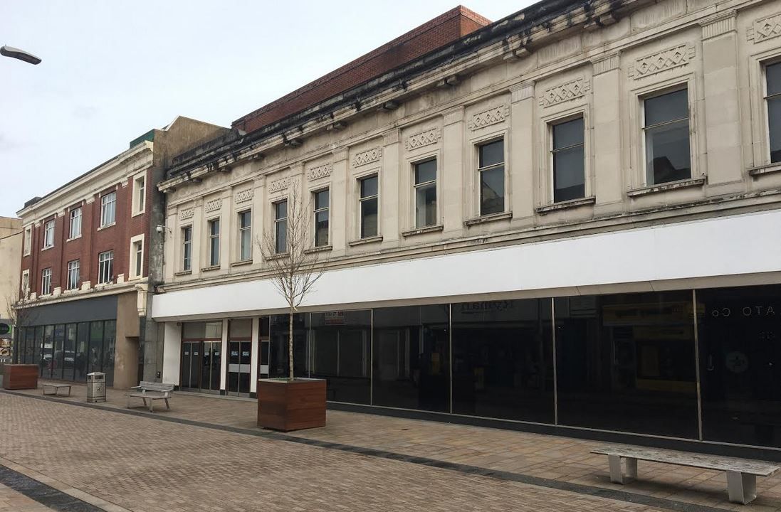 Good news for Merseyway in #Stockport as @Glenbrookprop purchases the old M&amp;S for #refurbishment.   <a href="/Gorvins/">Gorvins Solicitors</a> @BDONorthWest   buff.ly/2oQGAUm