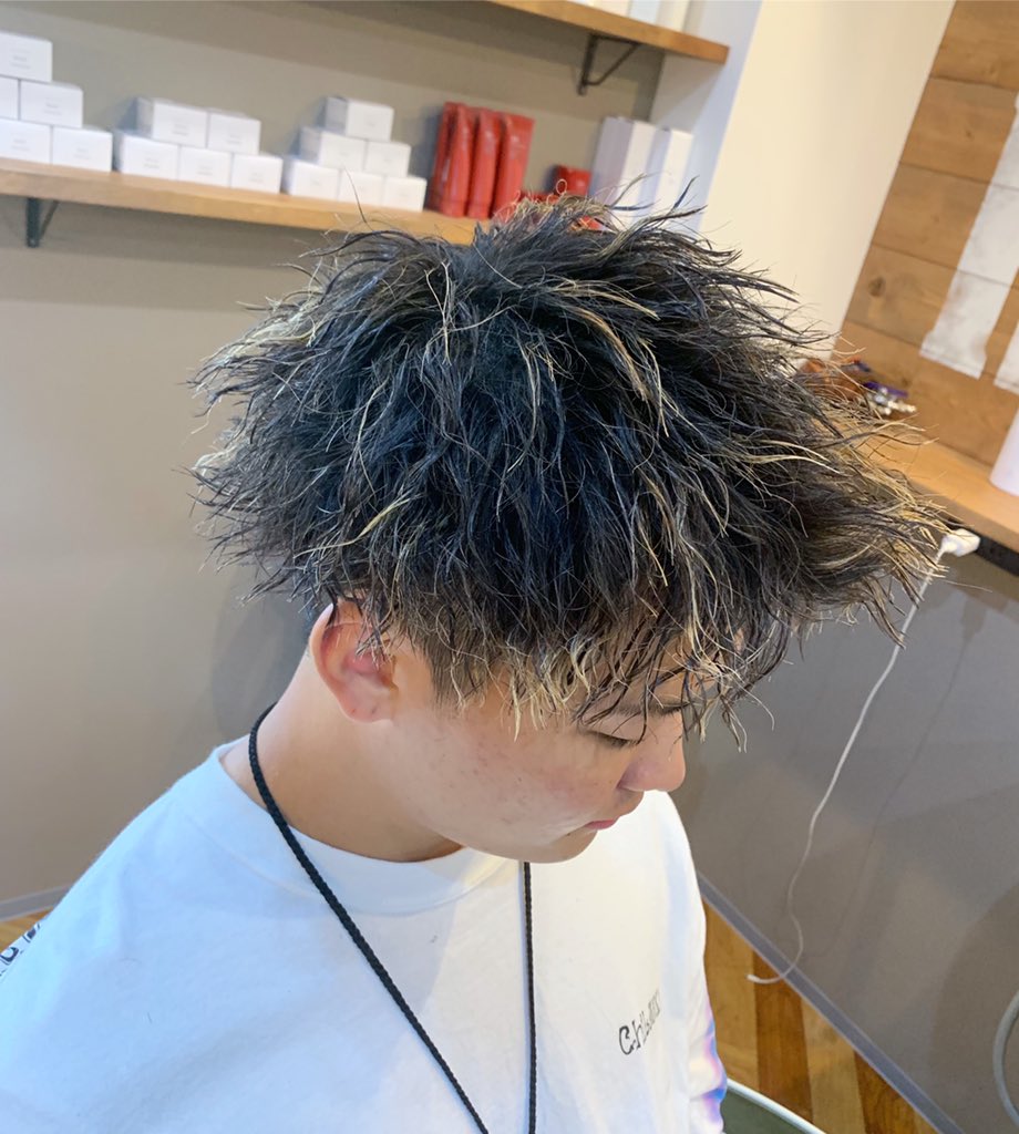 坂田風雅 Roost円町店 店長スタイリスト Twitter પર ツイスト金メッシュ アップバングでスタイリング Roost ルースト 京都 美容 メンズスタイル メンズヘアスタイル ハイトーンカラー ツイストパーマ ツーブロック マッシュ メッシュ 坂田風雅 Roost円町店 店長スタイリスト Twitter પર ツイスト金メッシュ アップバングでスタイリング Roost ルースト 京都 美容 メンズスタイル メンズヘアスタイル ハイトーンカラー ツイストパーマ ツーブロック マッシュ メッシュ
