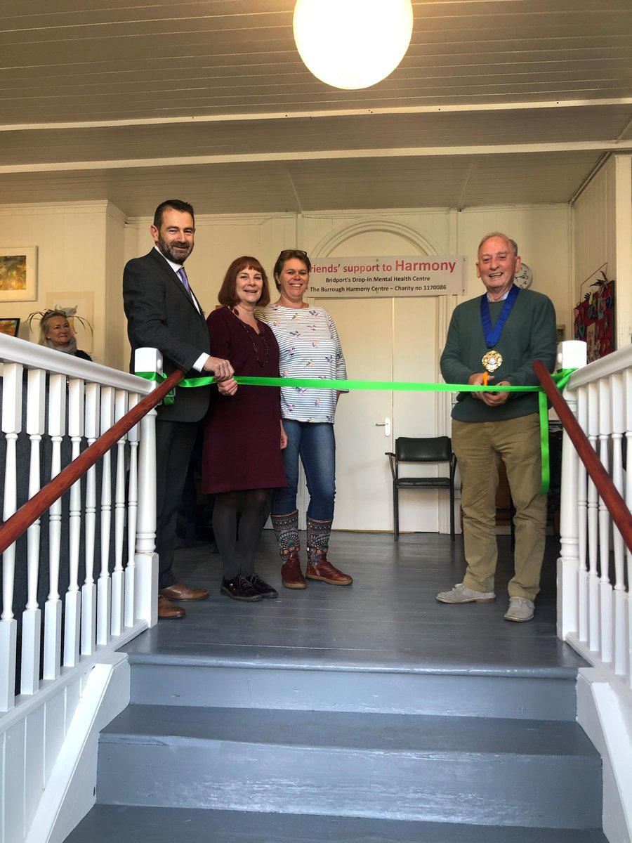 The Bridport Town Mayor officially opened the new Community Front Room (CFR) this morning over in Bridport as part of our new Access Mental Health service. Find out more about CFRs here: bit.ly/2M4YXhm