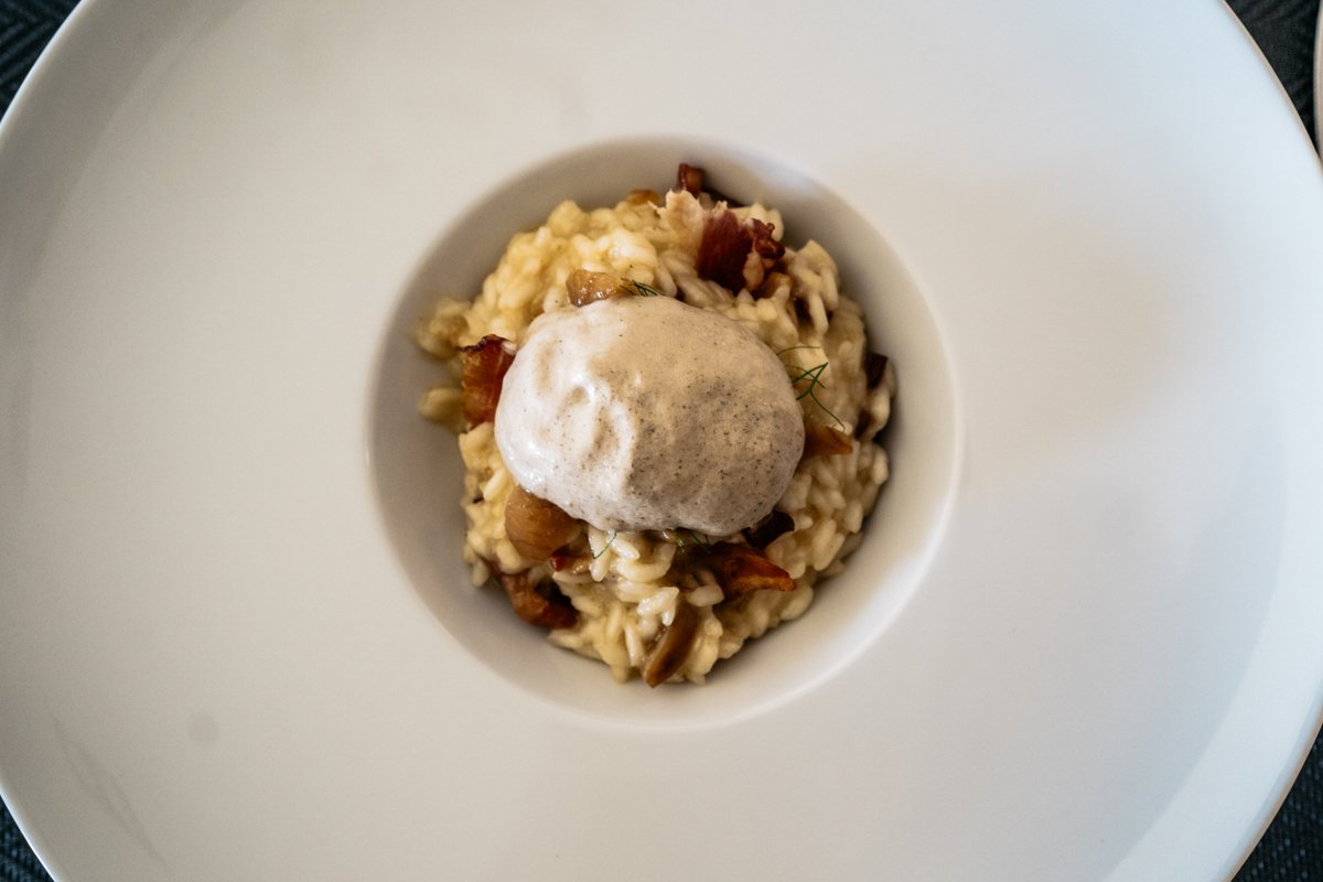 HotelSplit's tweet image. We are happy to invite you to special "Restaurant week" in which our guests will enjoy in delicious lunches and dinner with special prices! Book your table at +385 99 700 4000!

#tjedanrestorana #trklik #greenhotel #boutiquehotel