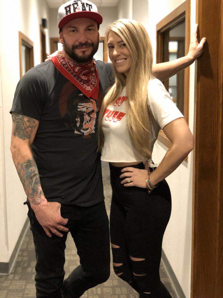 Yo, Thursday on the #radioshow is LIVE AF. Listen: theblitz.com <a href="/randirasar/">Randi Rasar</a> <a href="/KellyQuinn/">Kelly Quinn</a> #loperXrandi <a href="/997theblitz/">99.7 The Blitz</a>  #asseenincolumbus #columbus