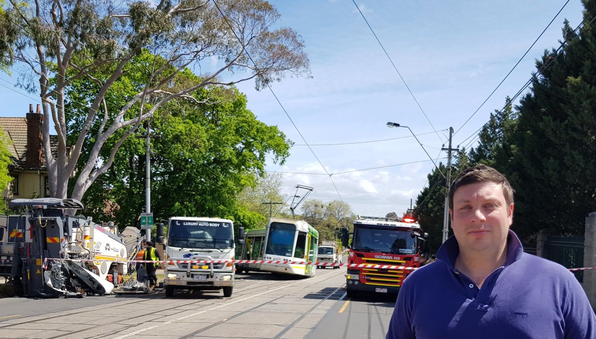 rail_tunnel's tweet photo. @TimSmithMP Here’s Tim taking a photo of himself at the scene of a serious accident https://t.co/BRhh0mUiYU