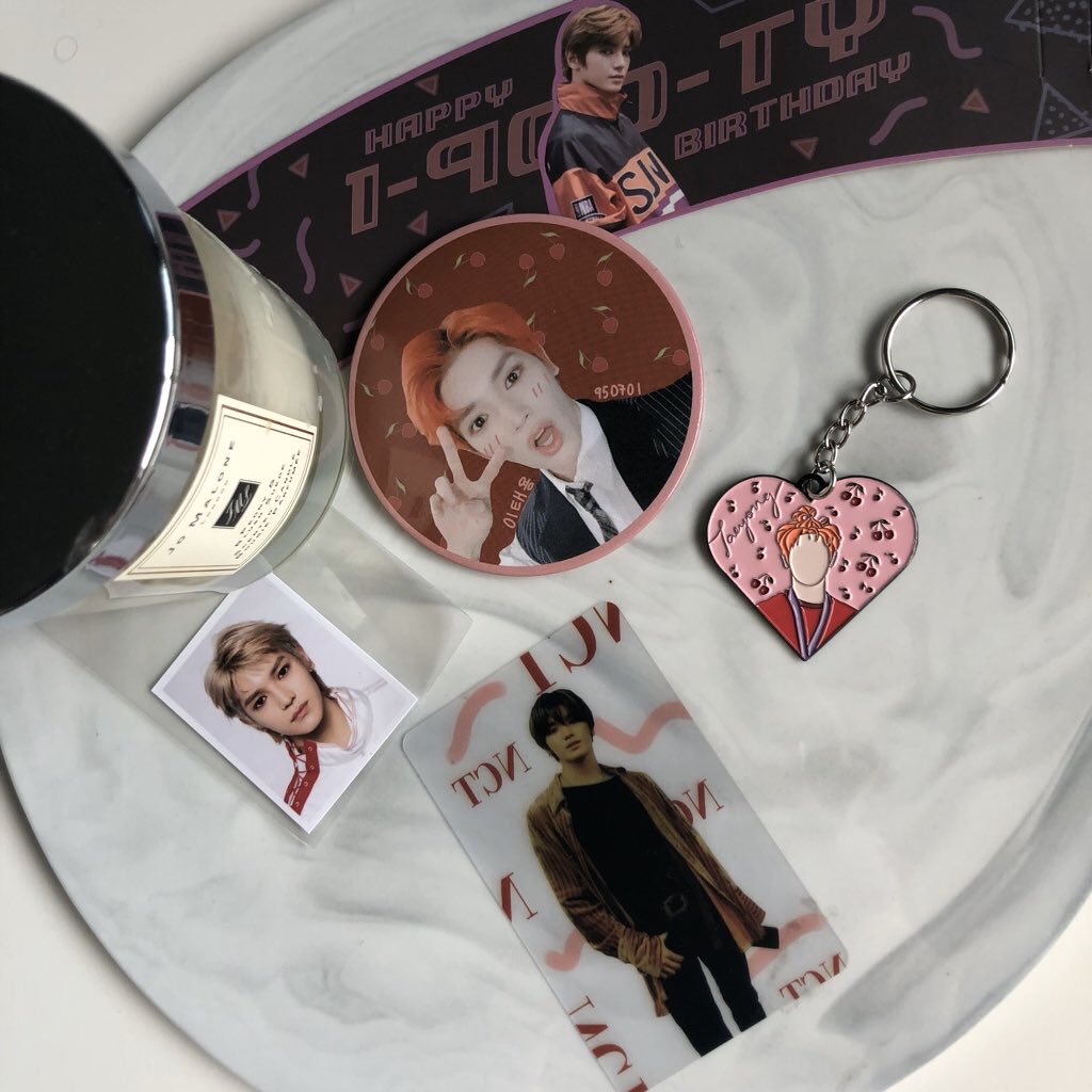 jaejaejaeffrey's tweet photo. hiii sg moots help rt just helping a friend out w selling her keychains w @ncitysg they’re on sale 🥴🥴🥴 the carou username is @ncteets https://t.co/4I9myV6sr3