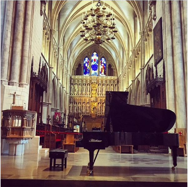 WMailleySmith's tweet photo. It is happening tomorrow! We are looking forward to seeing Warren &amp; Zoey, along with The Piccadilly Sinfoniettato perform at the stunning @Southwarkcathed at 7.30pm. Hear #Vivalid's Four Seasons as well as concertos by #Mozart and #Bach.
Book tickets here! https://t.co/ZFO3S0YDM4 https://t.co/pOf4G6Nutc