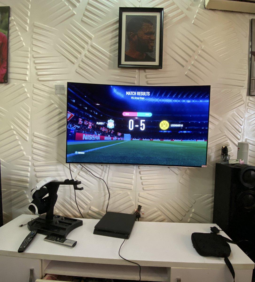 Merkel135's tweet image. Uamr