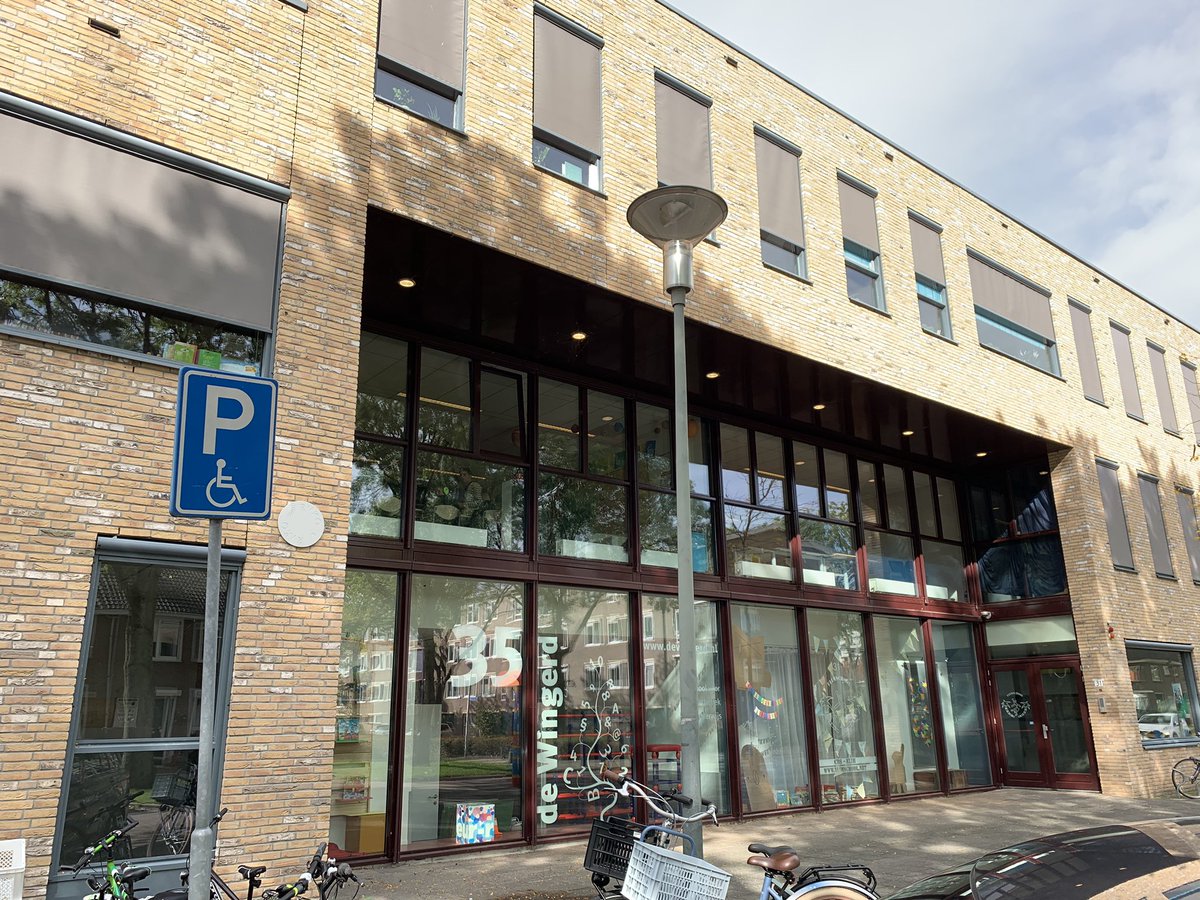 Op basisschool De Wingerd voorlezen ihkv De week Vd Duurzaamheid. Jong geleerd, oud gedaan. Gaat ook om hun toekomst