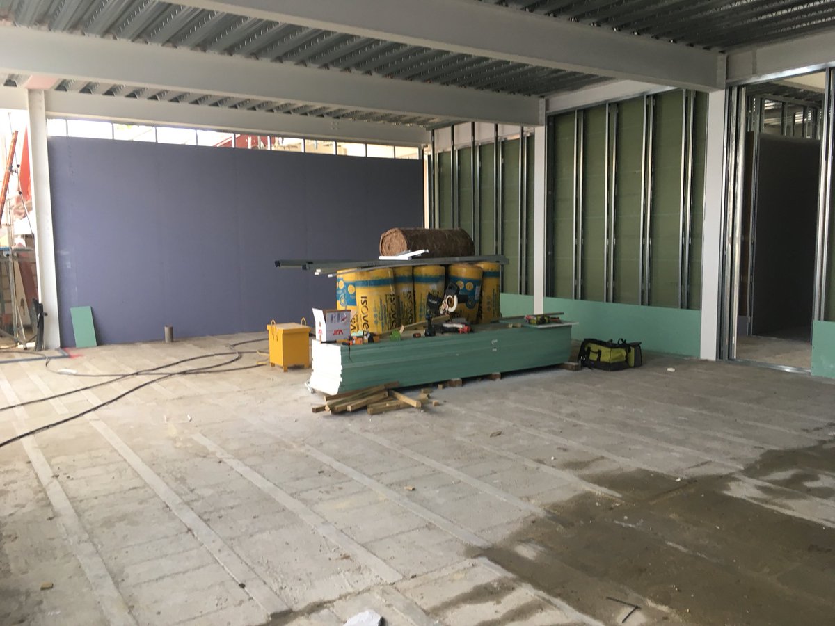 HamfordPrimary's tweet photo. The new build is really starting to gain some pace. The new classrooms and multi purpose rooms will be incredible. Yr 5 &amp; 6, are you excited? #inspirational https://t.co/HpAmb2RAdK