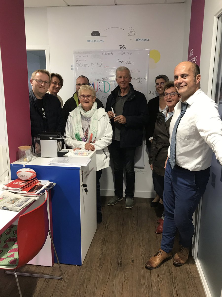 CCMPENVENAN's tweet photo. La caisse de Penvenan s’est mobilisée hier pendant la journée mondiale du handicap 🔵⚪️
Merci à l’association LES ENFANTS DE TRESTEL pour leur intervention 
#JourneeMondialeduHandicap https://t.co/rxg8lQSEbV