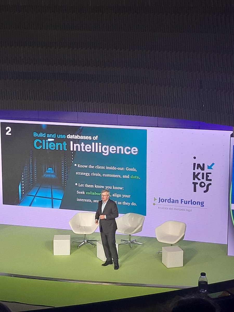 Jordan Furlong subraya la importancia de entender el negocio del cliente y el servicio al mismo: "New firms are built for Clients, not for lawyers". En Ashurst lo tenemos claro, nuestro asesoramiento integral al cliente va más allá de la perspectiva estrictamente legal. #LF19