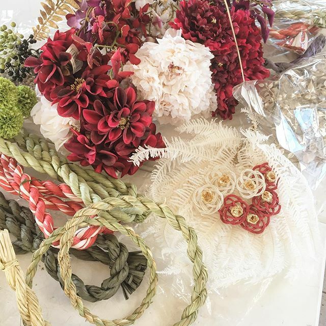 しめ縄モードON‼️
見本を作っています♪

#flower #flowershop #広島 #福山 #福山花屋 #駅家 #花のある暮らし #植物のある暮らし #フラワー #フラワーショップ #しめ縄 #しめ縄2020 #しめ縄リース #しめ縄飾り #しめ縄スワッグ #しめ縄レッスン #しめしめ ift.tt/3163pkd