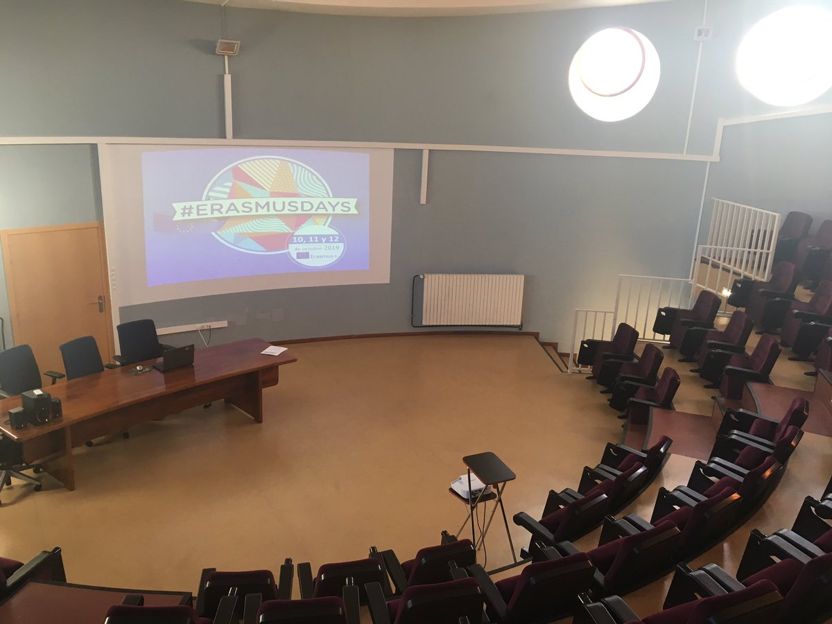 ErasmusCifp's tweet photo. Todo listo ✅ para nuestro ERASMUS DAY @lalaboralcifp @sepiegob @javiercueli 😊 https://t.co/Bk5B3RD0fc