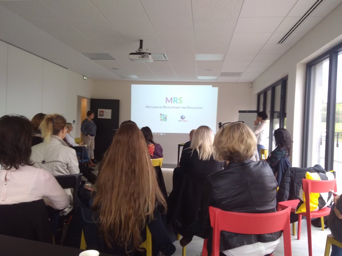 #perspectives en session @poleemploi_LAB sur invitation <a href="/lauren21michel/">laurenMichel</a> @poleemploi_bfc 
Objectif: mieux accompagner candidats validés #mrs