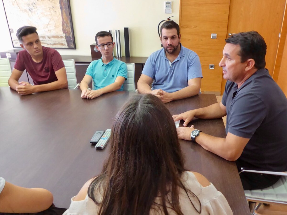 LabNucia's tweet image. ➡️El Ayto. de #LaNucía se acoge un año más a los programas📑del @GVAlabora #EMCUJU y #EMPUJU para la contratación de9️⃣jóvenes desempleados, menores de 30 años, durante un año👩🏼‍💻👷🏻‍♂️👩🏻‍🔧👨🏻‍🌾.
Subvención de 161.729,03€💶. #FentPobleFemFutur 
ℹ lanucia.es/empuju-emcuju-…