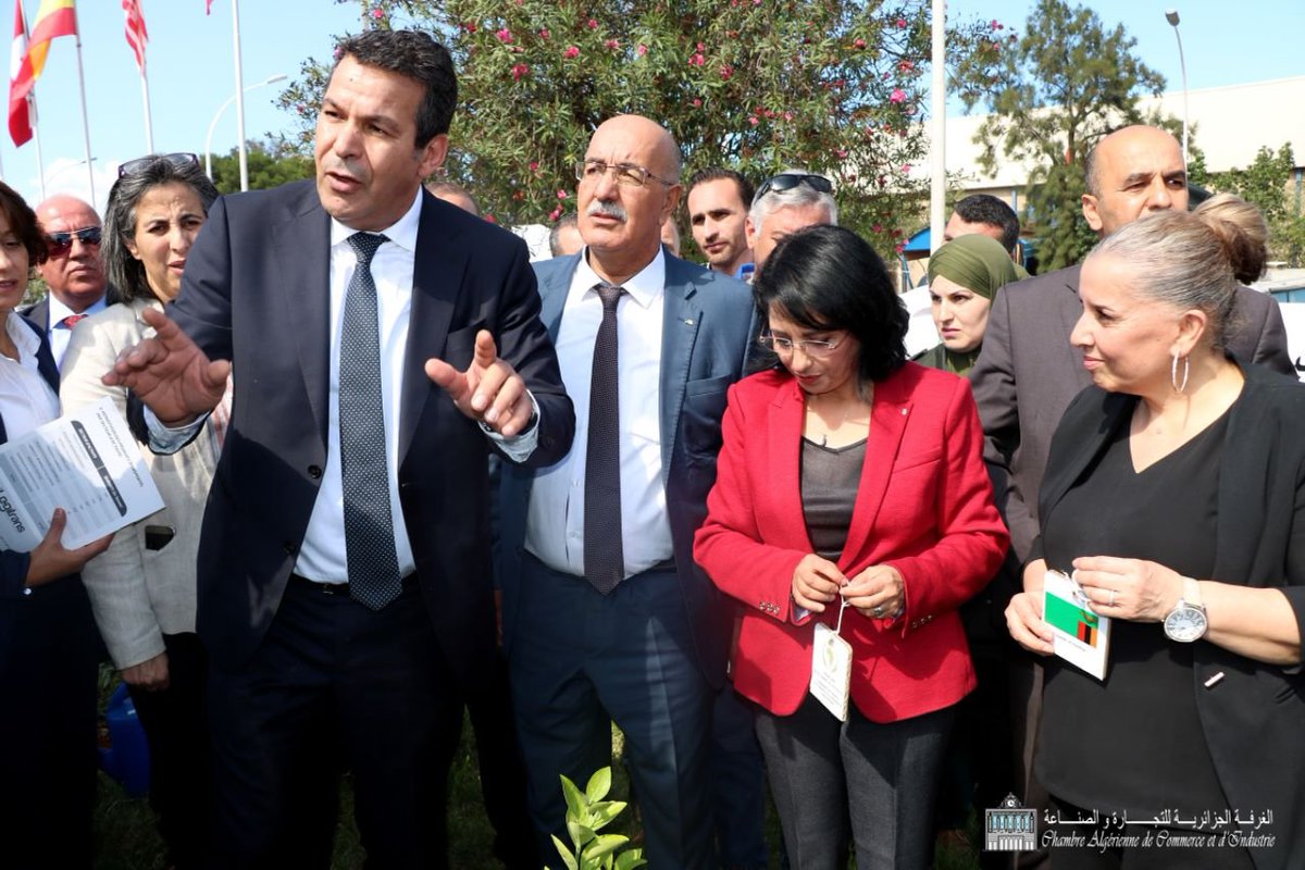CACIDZ's tweet photo. [ #REVADE 2019 ]
Cette 4ème édition a été rehaussée par la présence du #ministre #tunisien du #commerce, du ministre #malien de l'#intégration africaine et du ministre du commerce du #niger.
➡️ https://t.co/PAUJzkIvMh
@ANDalgerie @cciaf_actu @CACIFrance https://t.co/CIe9DEl8Mf